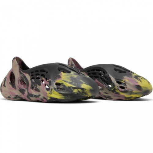 Adidas Yeezy Foam RNNR MX Carbon
